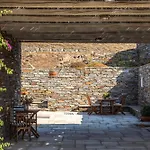 Semesterbostad Kea Seascape - A Cycladic Seaside Retreat Grionisi