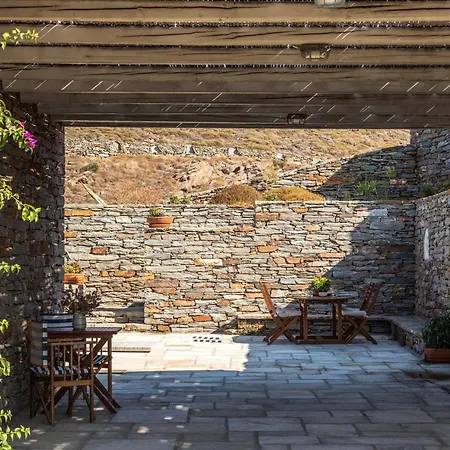 Feriehus Kea Seascape - A Cycladic Seaside Retreat Grionisi